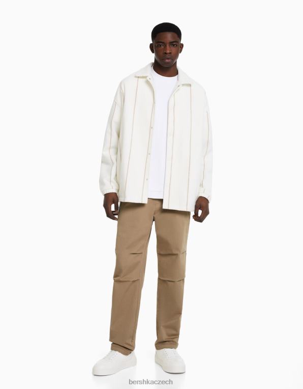 muži Bershka bavlněné kalhoty volného střihu P88443275 oblečení velbloud