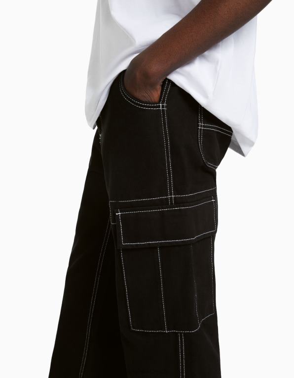 muži Bershka široké cargo kalhoty s kontrastním prošíváním P88443256 oblečení Černá