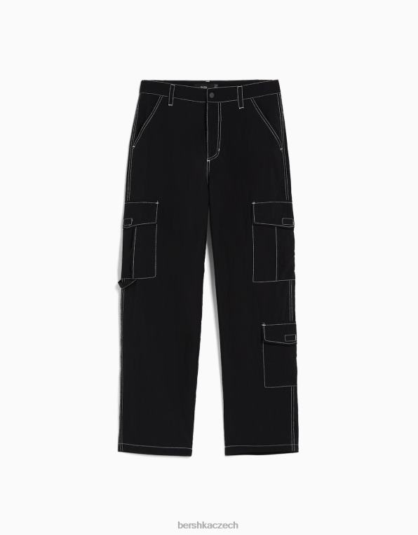 muži Bershka nylonové cargo kalhoty s kontrastní nití P88443243 oblečení Černá