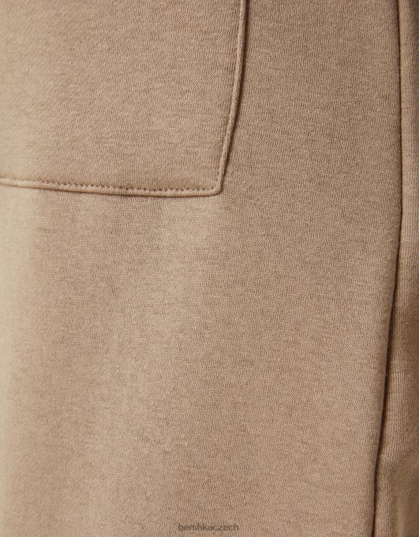 muži Bershka plyšové tepláky se švy P88443218 oblečení velbloud