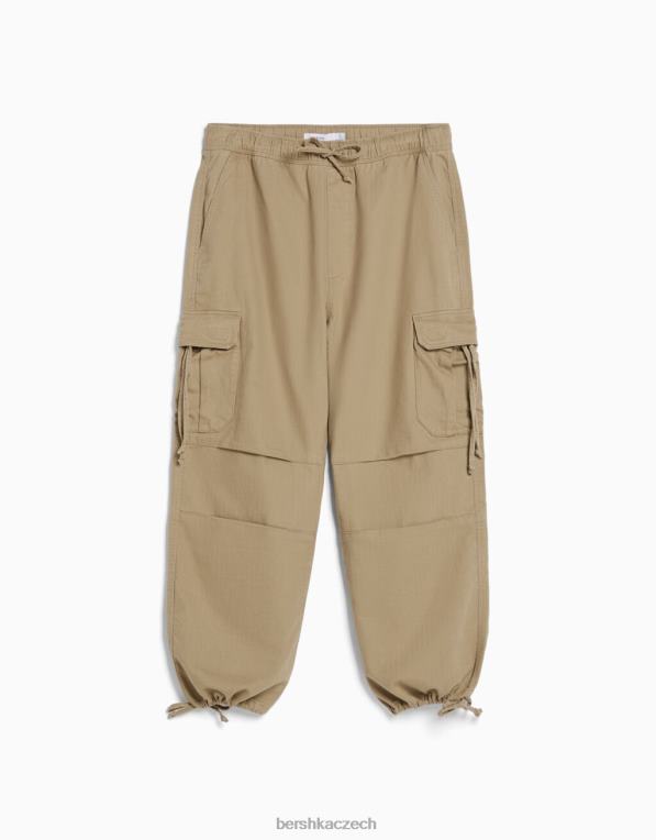 muži Bershka vyšívané bavlněné joggery P88443293 oblečení velbloud