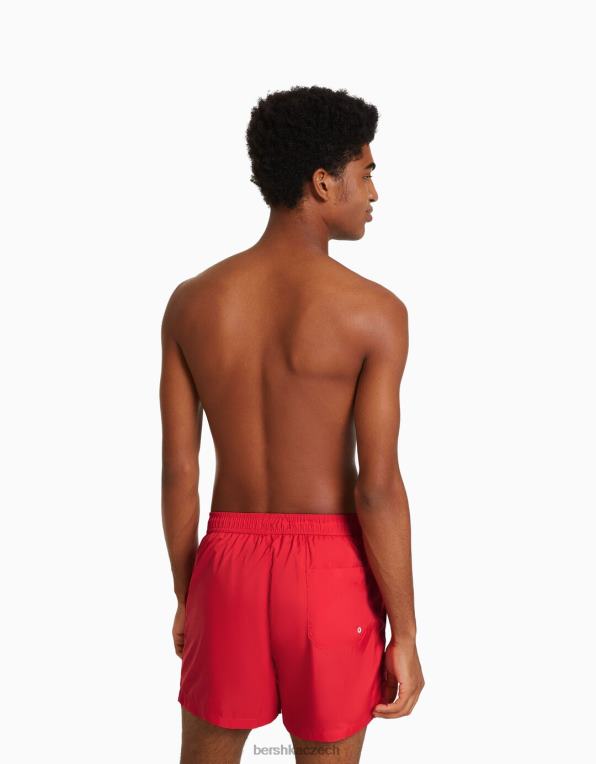 muži Bershka základní deskové šortky P88443399 oblečení Červené