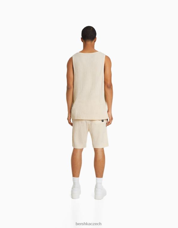 muži Bershka plyšové bermudy s vaflovou texturou P88443366 oblečení špinavě bílé