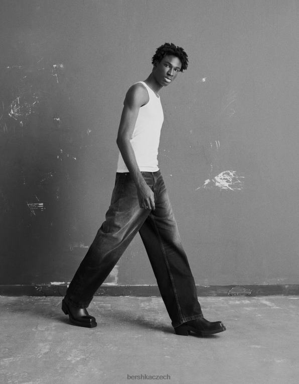 muži Bershka kovbojské boty P88443570 obuv Černá