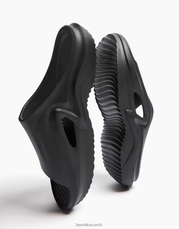 muži Bershka technické sandály P88443555 obuv Černá