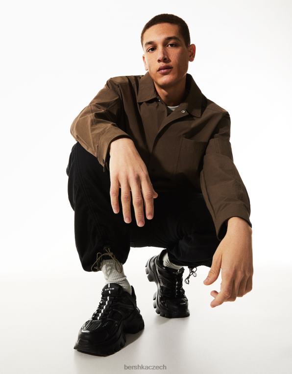 muži Bershka kontrastní síťované tenisky P88443527 obuv Černá