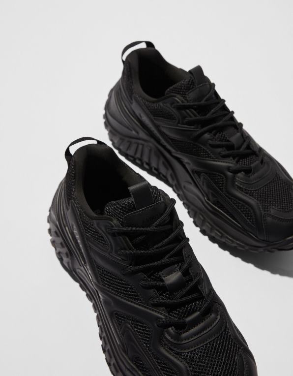 muži Bershka tenisky s cvočky P88443535 obuv Černá