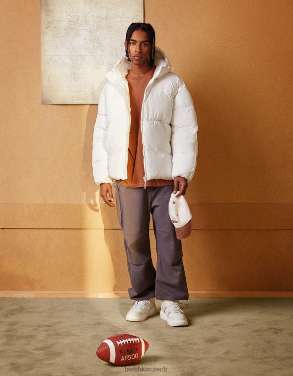 muži Bershka nafukovací bunda s kapucí P88443087 oblečení bílý
