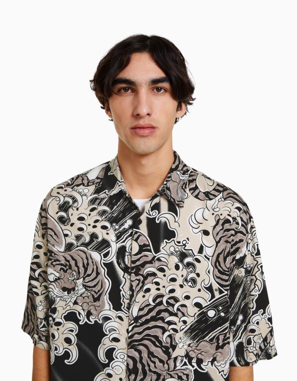 muži Bershka triko s krátkým rukávem s potiskem P88442871 oblečení Černá