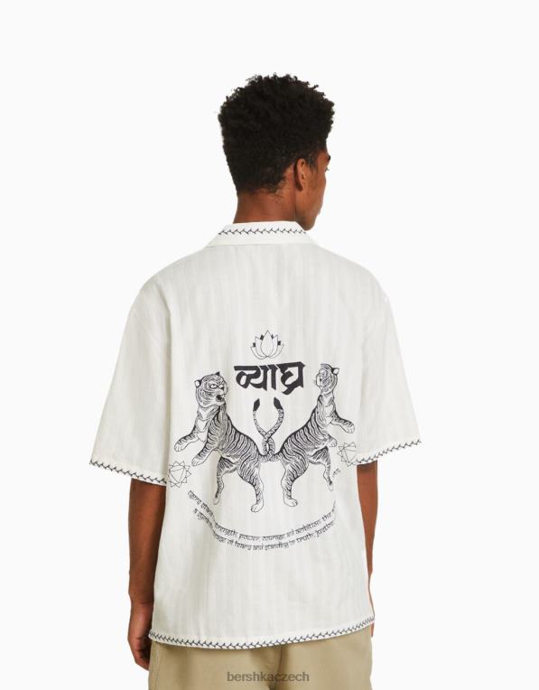 muži Bershka vyšívaná košile s krátkým rukávem P88442863 oblečení krém