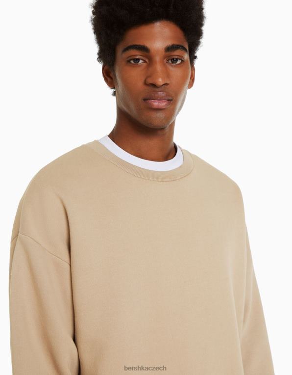 muži Bershka oversize mikina s výstřihem P88442990 oblečení velbloud