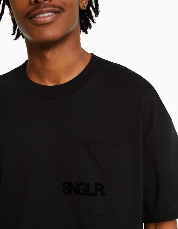 muži Bershka Tričko boxy s krátkým rukávem a kapsou P88442657 oblečení Černá