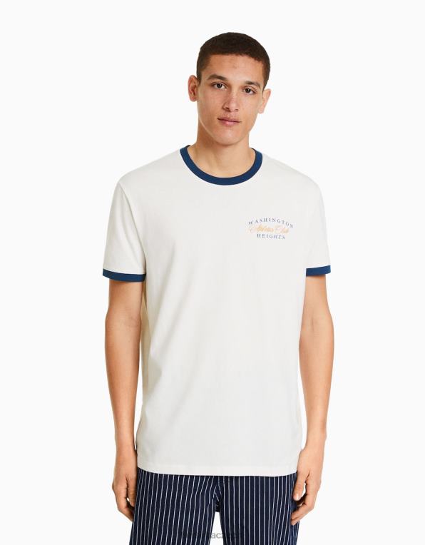 muži Bershka Tričko regular fit s krátkým rukávem a kontrastním žebrováním P88442634 oblečení špinavě bílé