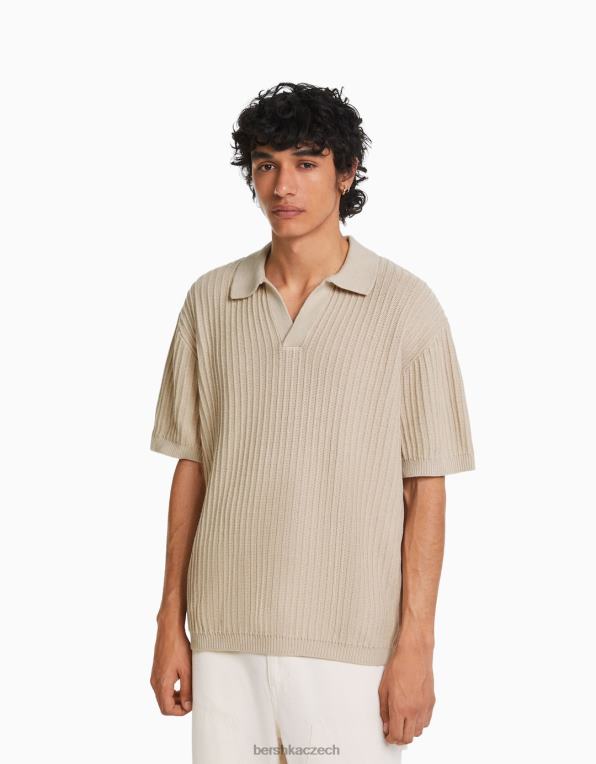 muži Bershka žebrovaný úplet polo s krátkým rukávem P88442801 oblečení krém