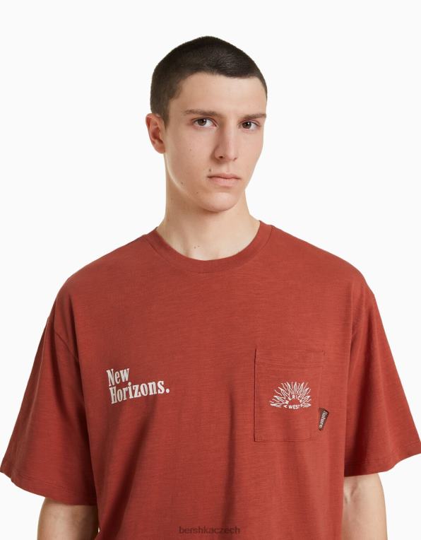 muži Bershka potištěné tričko s krátkým rukávem a kapsou P88442834 oblečení tmavě oranžová