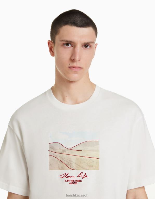 muži Bershka triko s krátkým rukávem v krabicovém střihu s potiskem P88442832 oblečení bílý