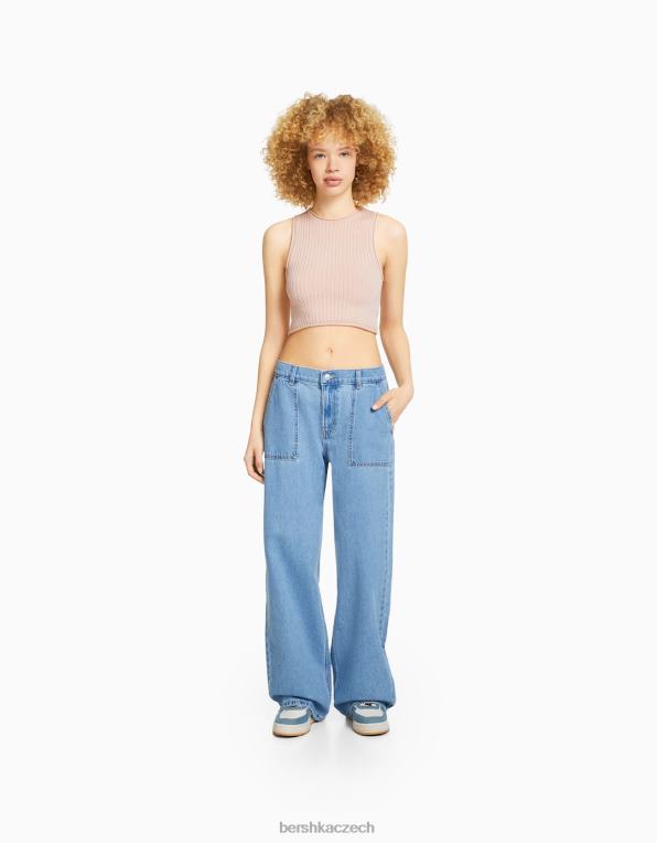 unisex Bershka Džíny 90. let s elastickým pasem a kapsou P88443964 oblečení světle modrá