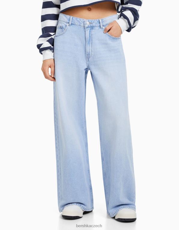 unisex Bershka široké džíny P88443982 oblečení světle modrá