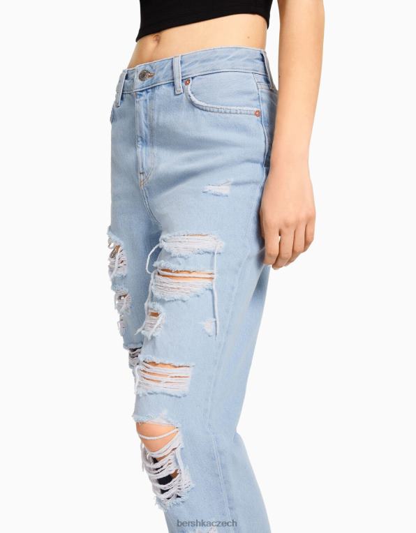 unisex Bershka roztrhané zkrácené džíny s rovnými nohavicemi P88443962 oblečení světle modrá
