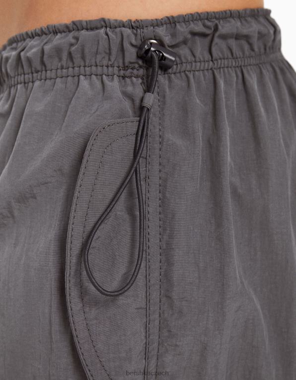 unisex Bershka nylonové padákové joggery P88443895 oblečení Šedá