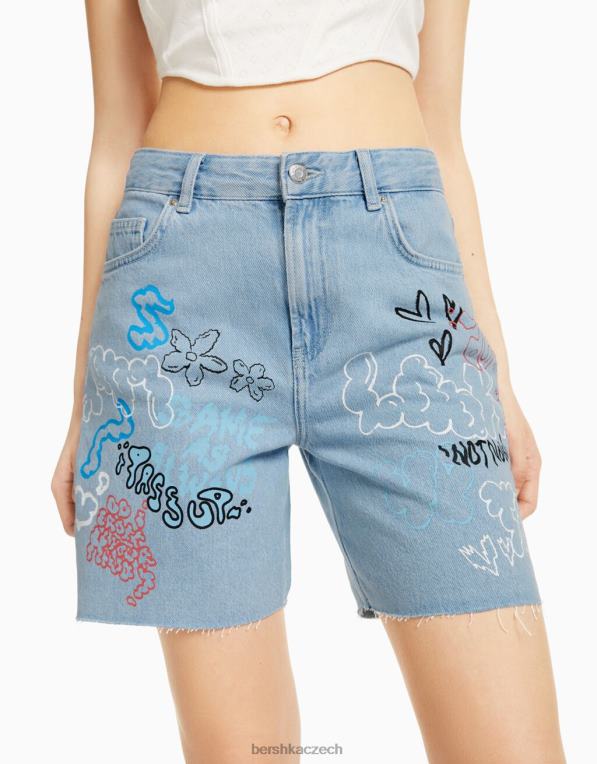 unisex Bershka potištěné džínové bermudy P88444010 oblečení světle modrá
