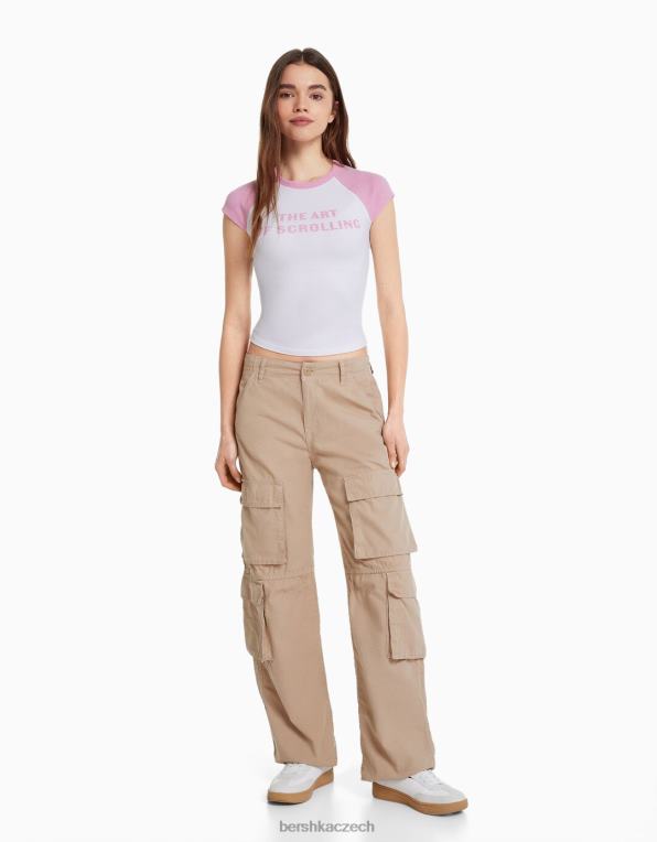 unisex Bershka potištěné tričko s krátkými raglánovými rukávy P88443711 oblečení bílý