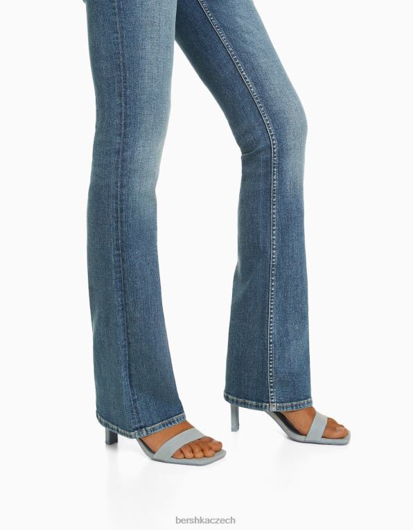 ženy Bershka džíny s nízkým pasem a botami P88441543 oblečení výhradní