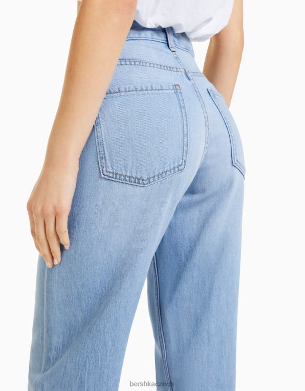 ženy Bershka široké džíny z 90. let P88441545 oblečení světle modrá