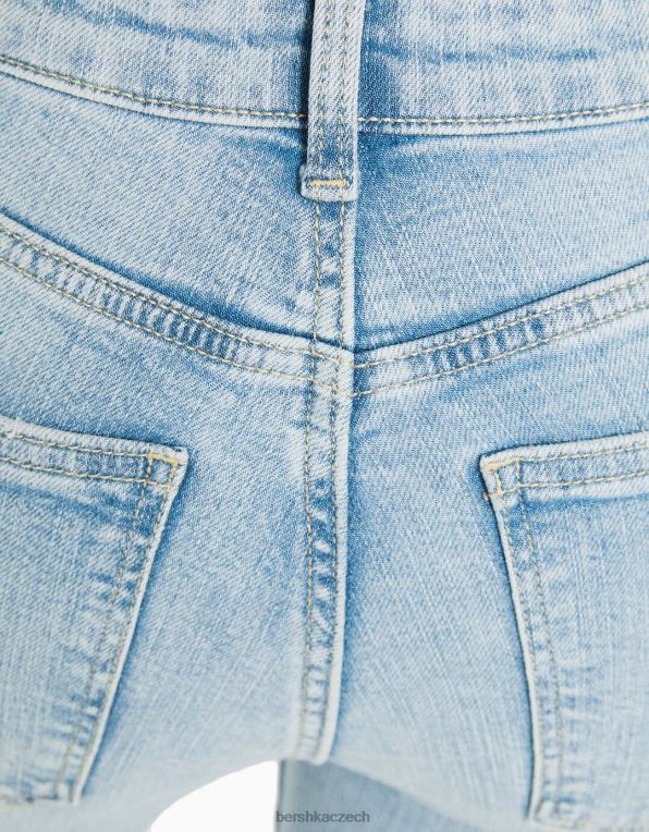 ženy Bershka rozšířené džíny P88441974 oblečení světle modrá