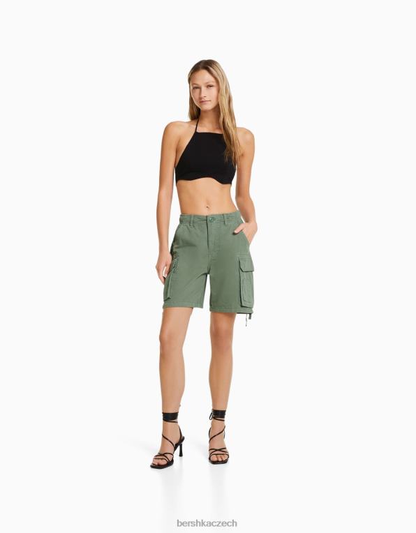 ženy Bershka bavlněné cargo bermudy s ramínky P88441298 oblečení khaki