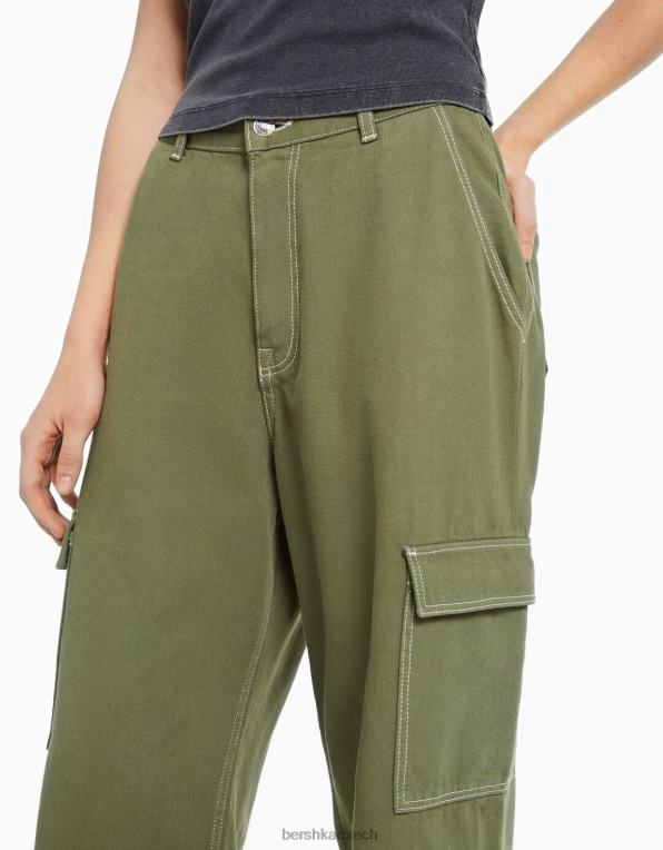 ženy Bershka cargo džíny se širokými nohavicemi P88441341 oblečení khaki