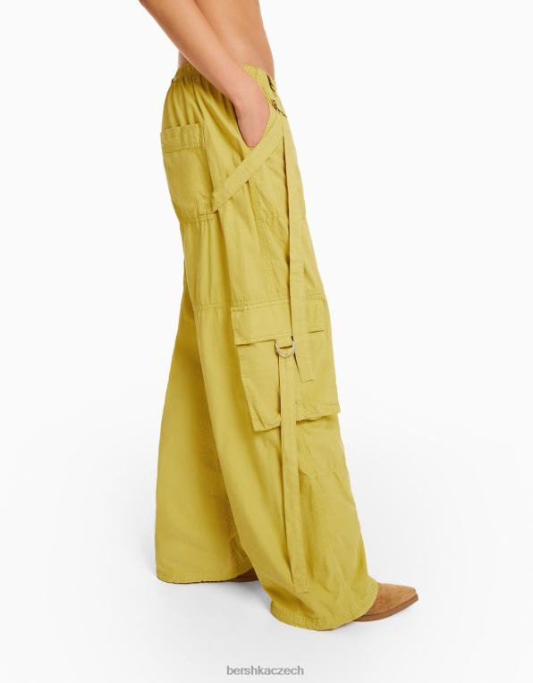 ženy Bershka keprové chobotnicové cargo kalhoty P88441328 oblečení zelená