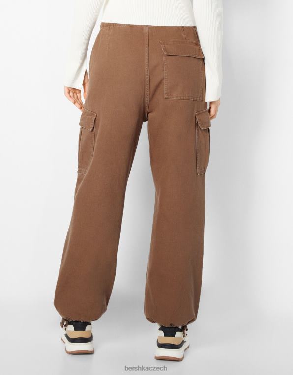 ženy Bershka nákladní padákové džíny P88441388 oblečení hnědý