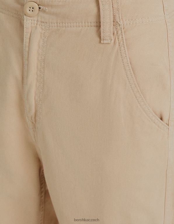 ženy Bershka nastavitelné vícekapsové keprové cargo kalhoty P88441289 oblečení velbloud