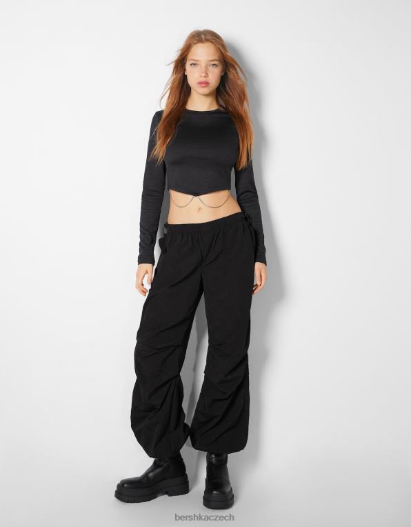 ženy Bershka nylonové padákové joggery P88441313 oblečení Černá
