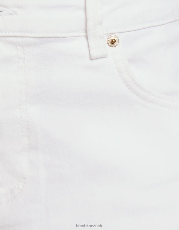 ženy Bershka komfortní keprové šortky s ohrnovacím lemem P88441696 oblečení bílý
