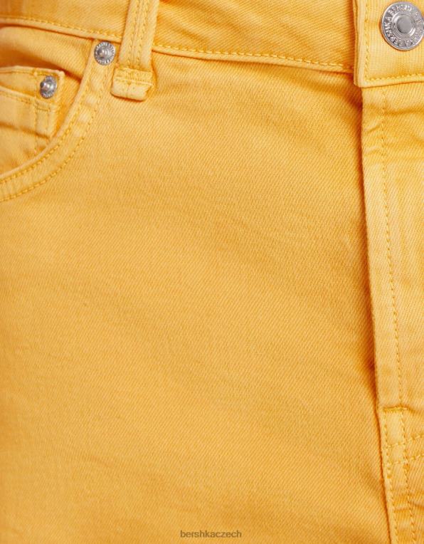 ženy Bershka komfortní keprové šortky s ohrnovacím lemem P88441697 oblečení žlutá