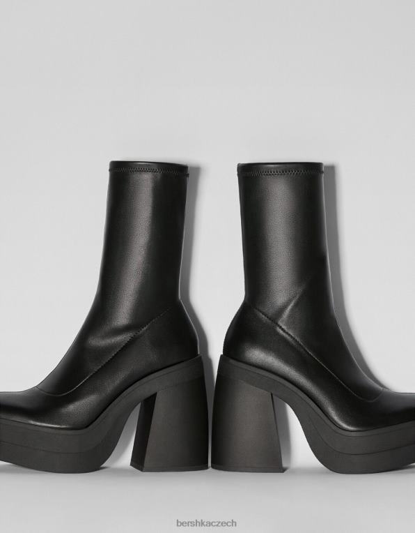 ženy Bershka vypasované kotníkové boty na vysokém podpatku P88442295 obuv Černá