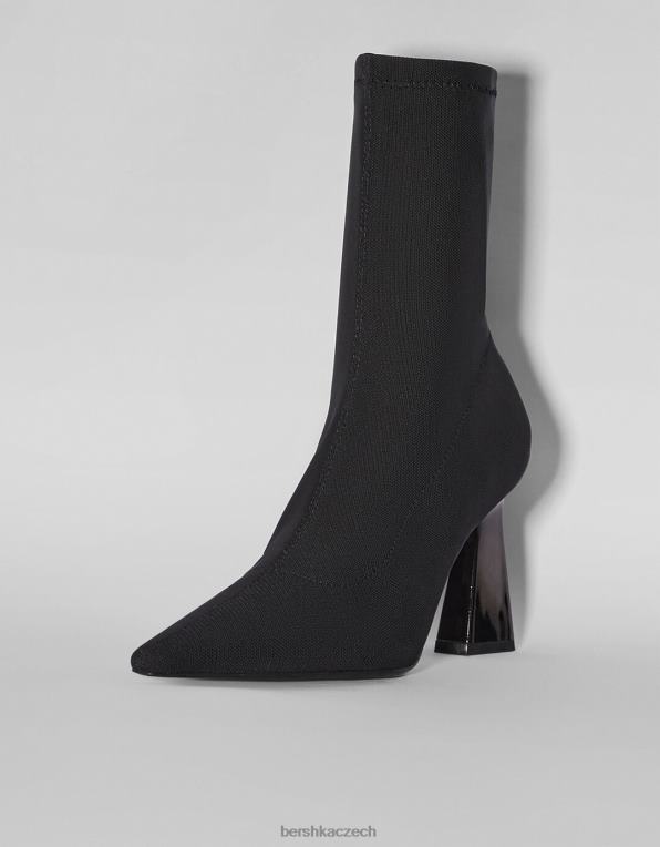 ženy Bershka vypasované kotníkové boty s kovovým podpatkem P88442325 obuv Černá