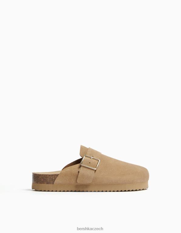 ženy Bershka kožené dřeváky s přezkou P88442336 obuv písek