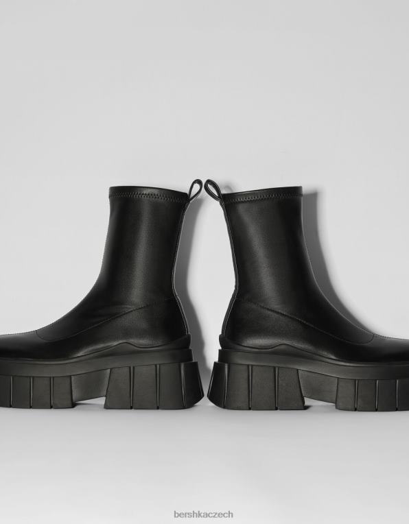ženy Bershka vypasované boty na platformě P88442279 obuv Černá