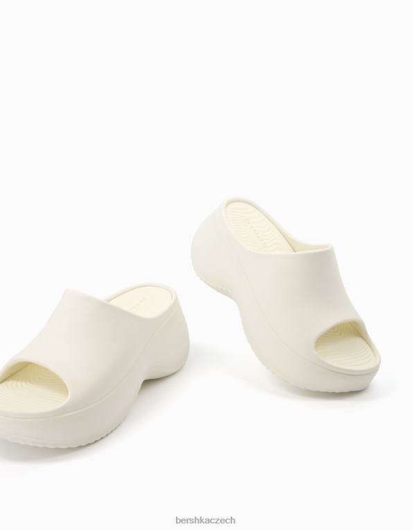 ženy Bershka pogumované sandály na platformě P88442242 obuv bílý