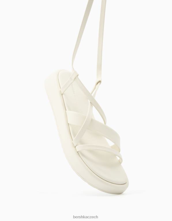 ženy Bershka sandály na ploché platformě s páskem kolem kotníku P88442227 obuv bílý