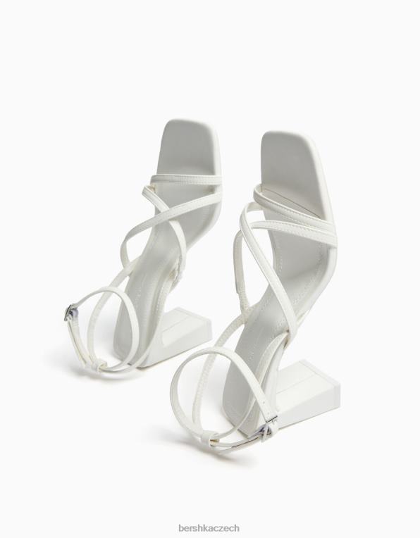 ženy Bershka páskové sandály na vysokém podpatku s páskem kolem kotníku P88442167 obuv bílý