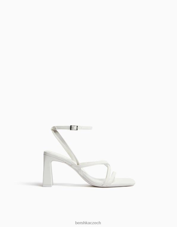 ženy Bershka páskové sandály na vysokém podpatku s páskem kolem kotníku P88442167 obuv bílý