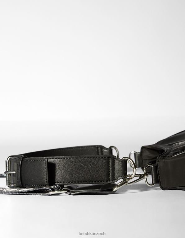 ženy Bershka Crossbody kabelka s motýlím potiskem P88442406 Příslušenství nemyjte