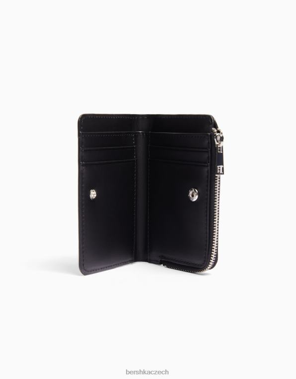ženy Bershka embosovaná peněženka s umělým lakovaným zvířecím potiskem P88442382 Příslušenství Černá