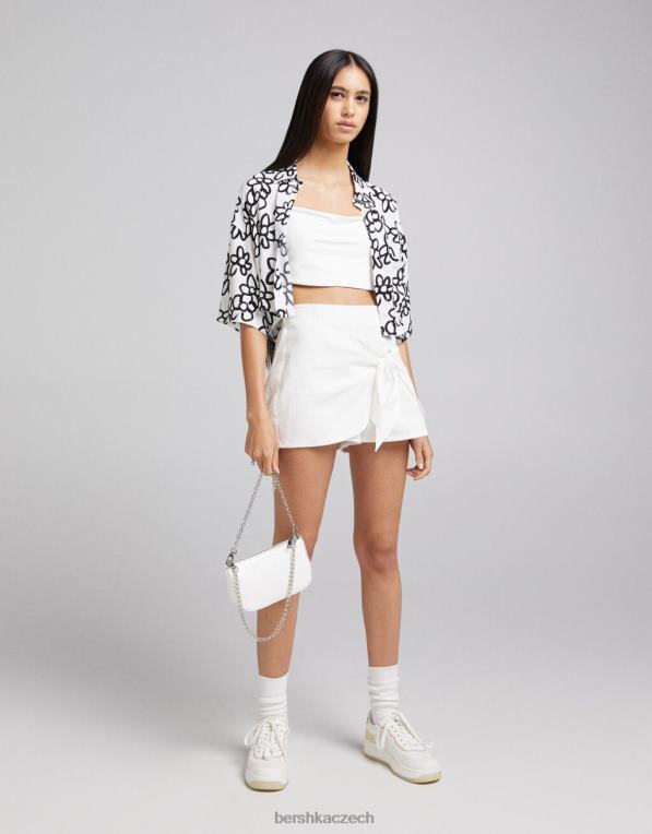 ženy Bershka falešná croc taška s detailem řetízku P88442411 Příslušenství bílý