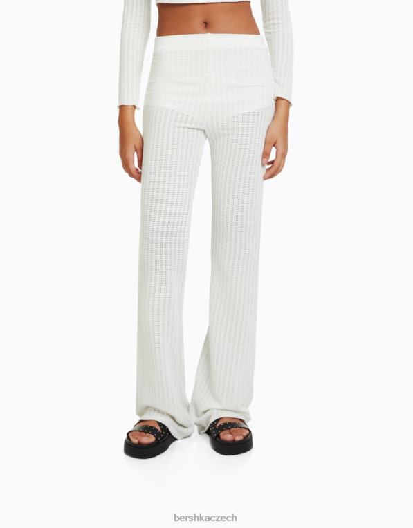 ženy Bershka otevřené úpletové rozšířené kalhoty P88442041 oblečení krém