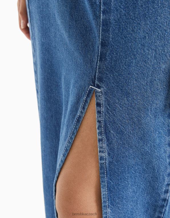 ženy Bershka dlouhé džínové šaty s otevřenými zády P88441940 oblečení světle modrá